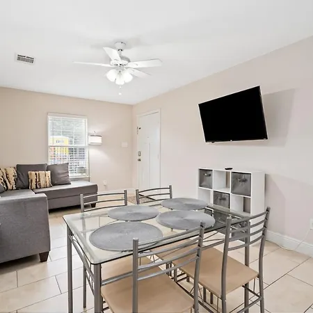 Opulent, Luxurious & Modern Apt 7 Min From Tx Med Center